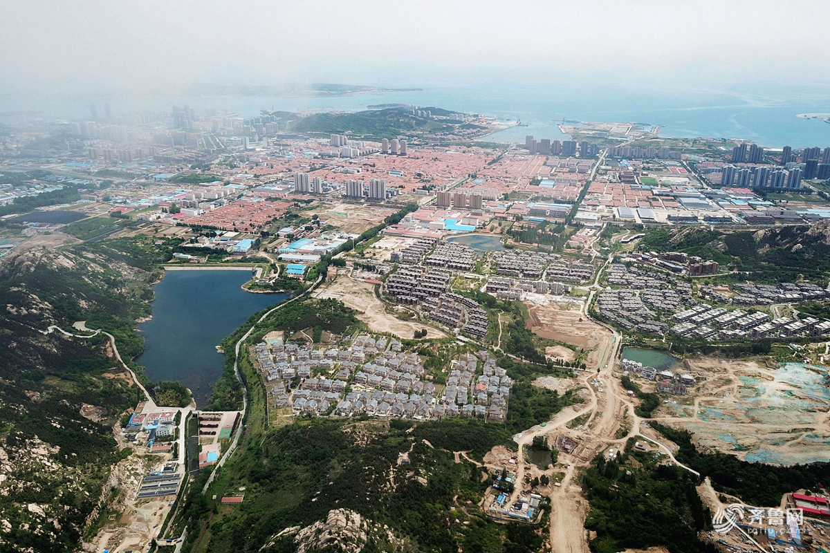 山东青岛西海岸新区航拍的山区民居.