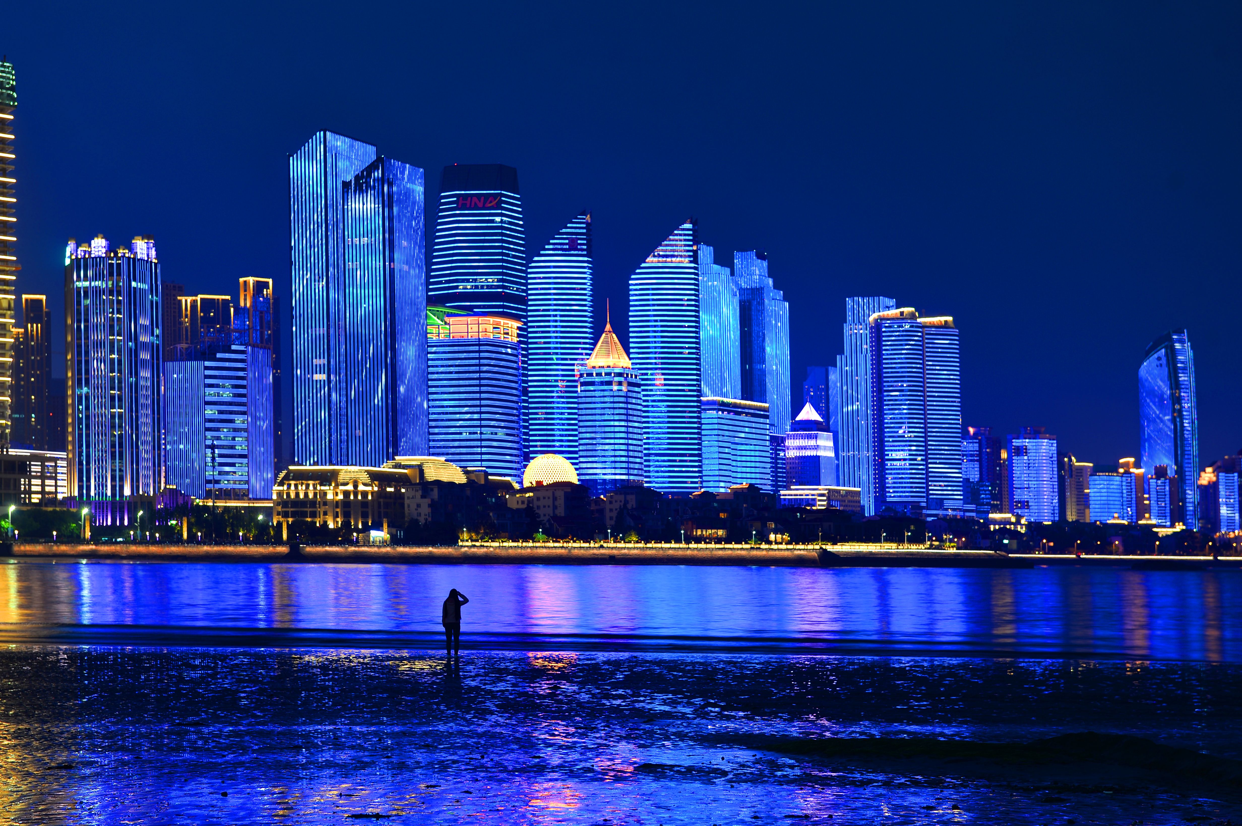 青岛前海夜色美