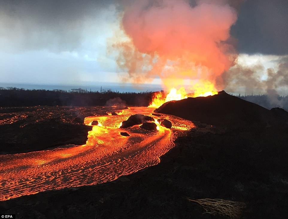 天上下宝石夏威夷火山持续喷发意外带来宝石雨