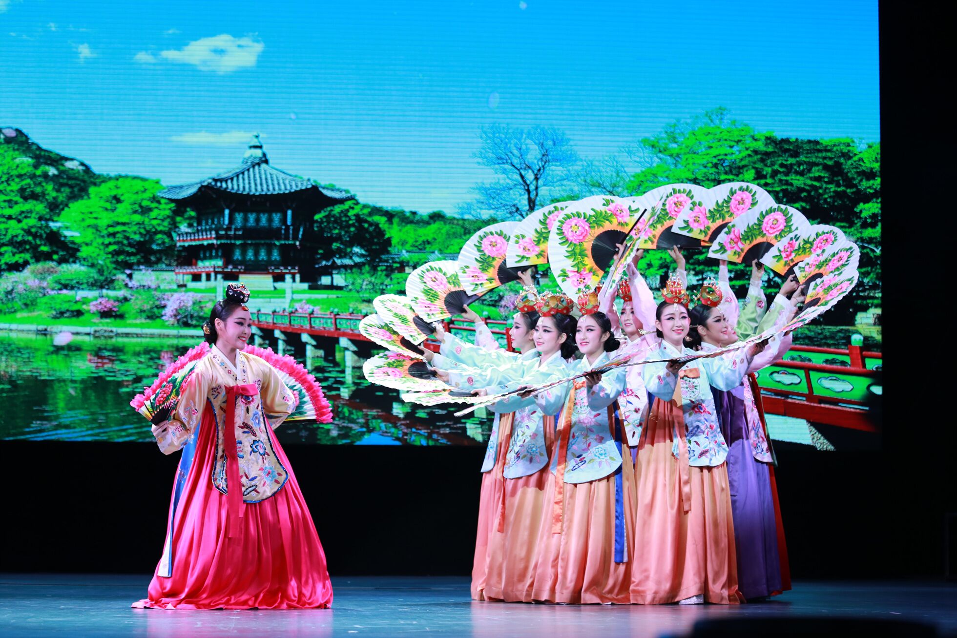 多彩中韩文化交流活动在哈尔滨举办纪念中韩建交26周年