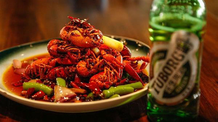 53秒棒打鸳鸯啤酒小龙虾这对绝配医生表示反对