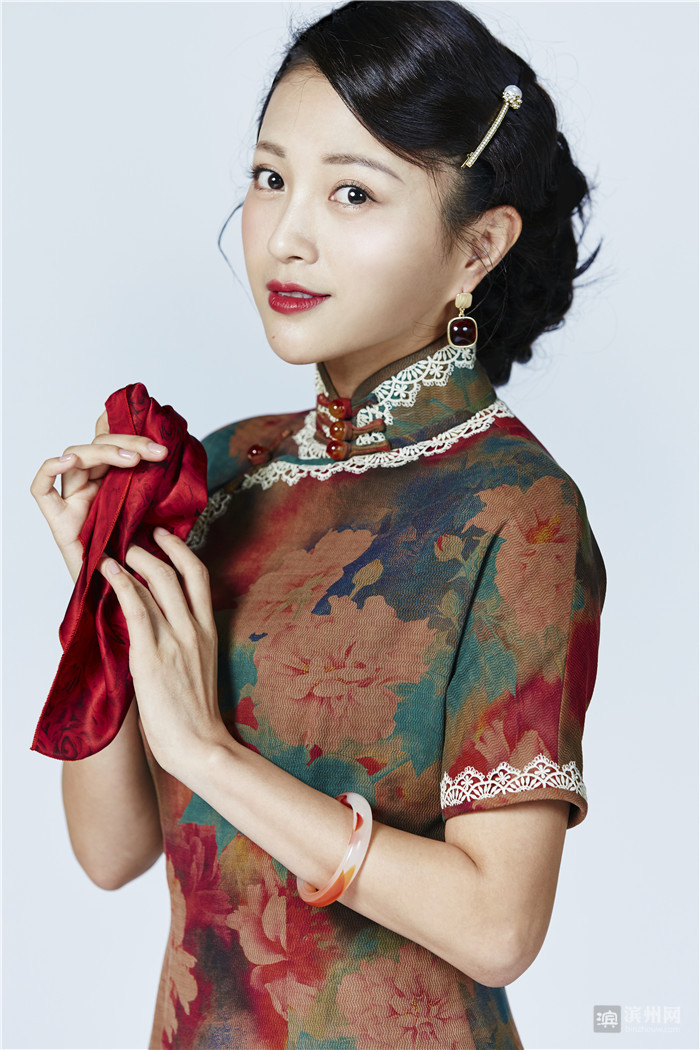 今日下午3点洪剑涛包文婧在滨州大剧院分享潜伏背后