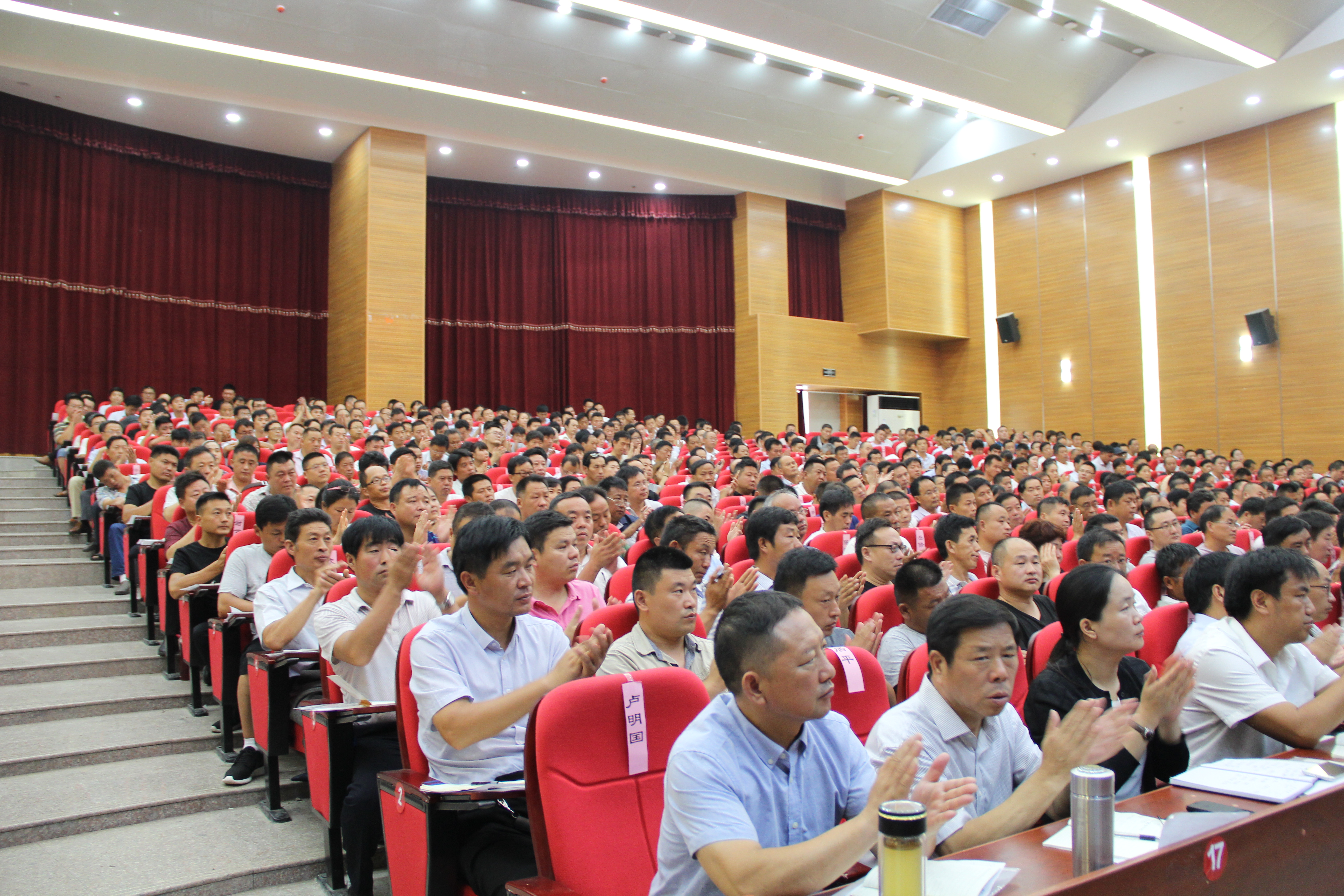 新沂市城东小学副校长王长春,山东省明星青年教师,日照市岚山区实验