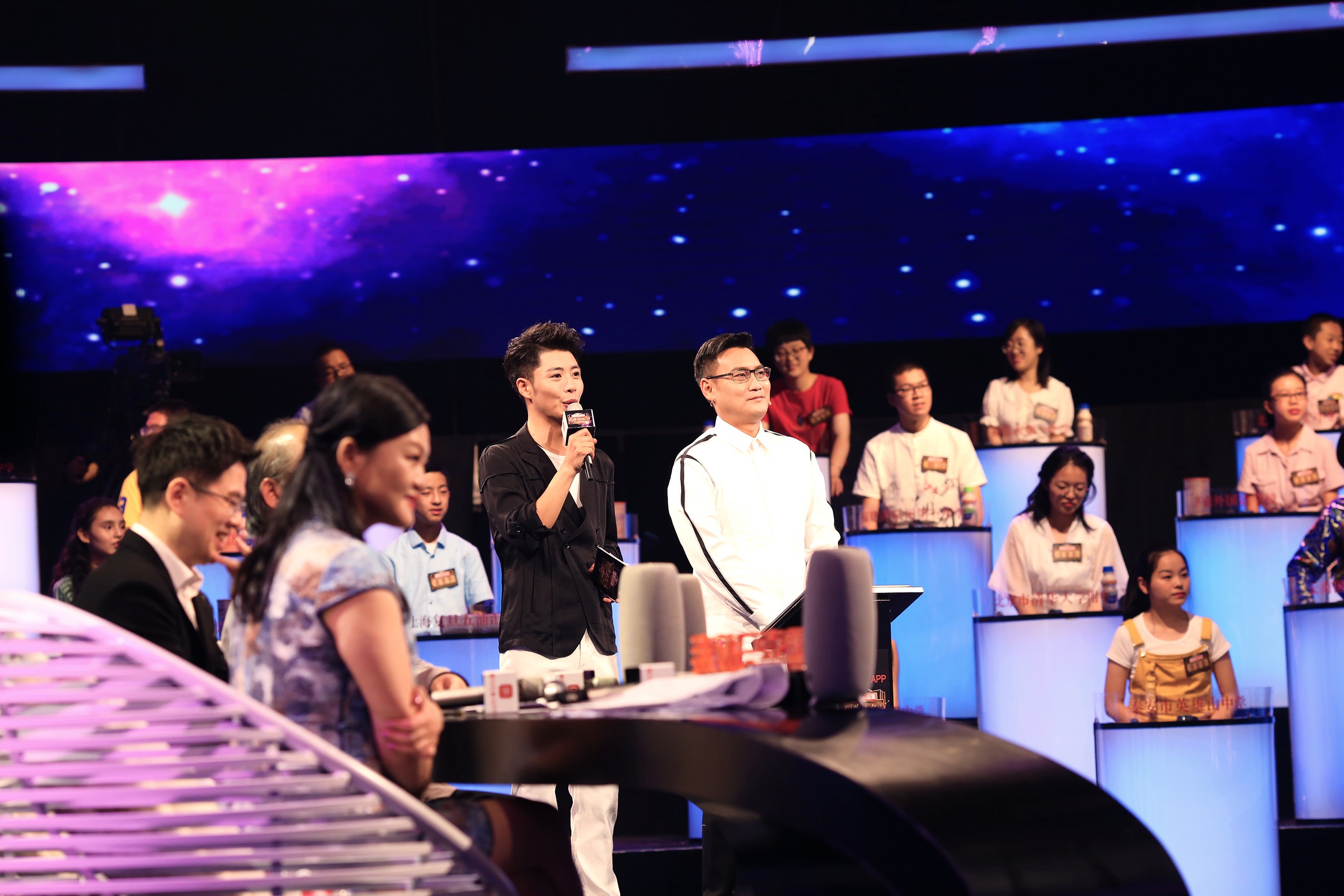 《国学小名士2》"大魔王"张益铭守擂成功,胡阿祥老师激动起身表敬意!