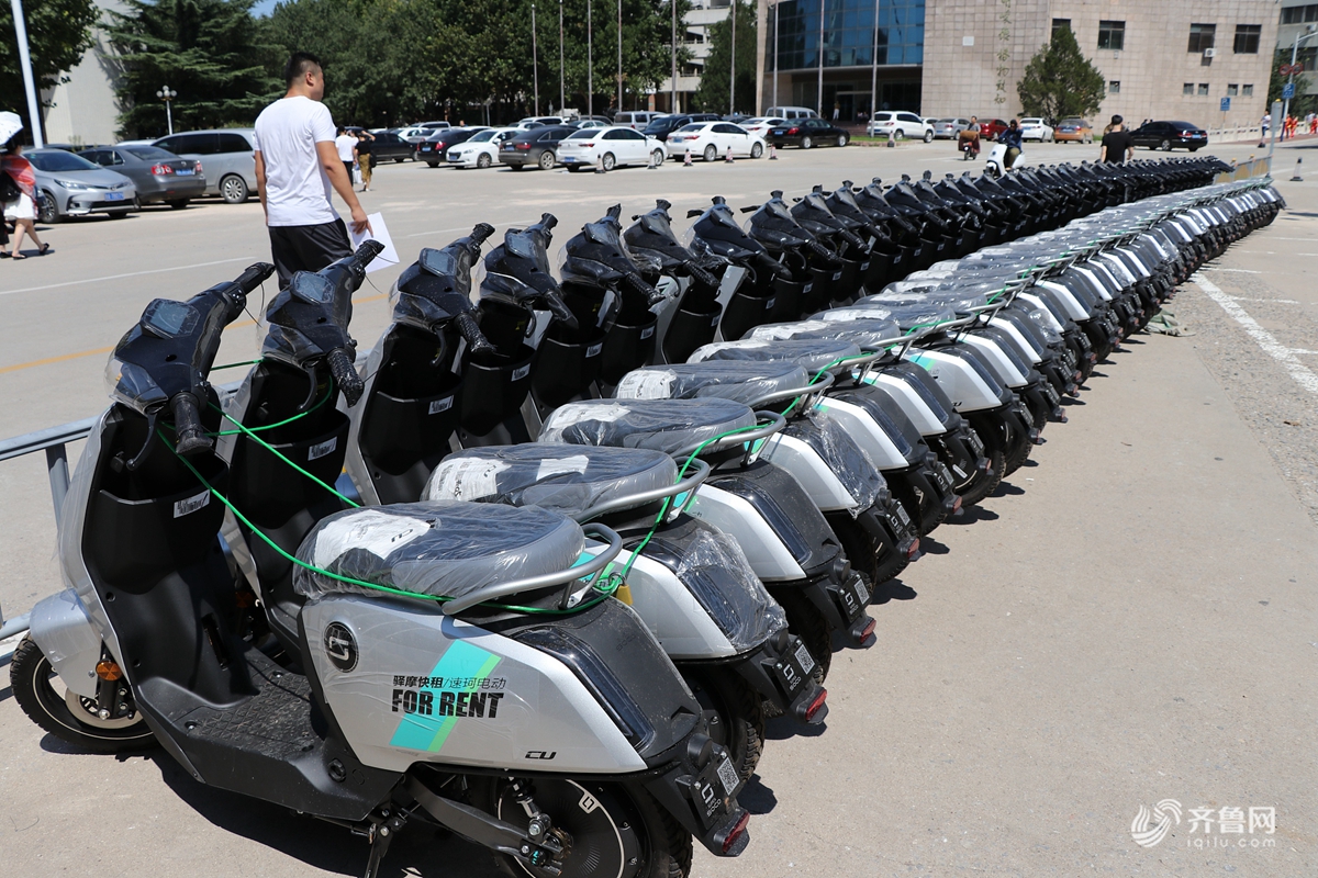 济南一高校现共享电动车骑行费用拟定15分钟1元钱