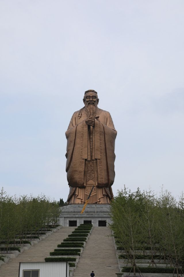 72米孔子像将于中秋节在曲阜尼山亮相