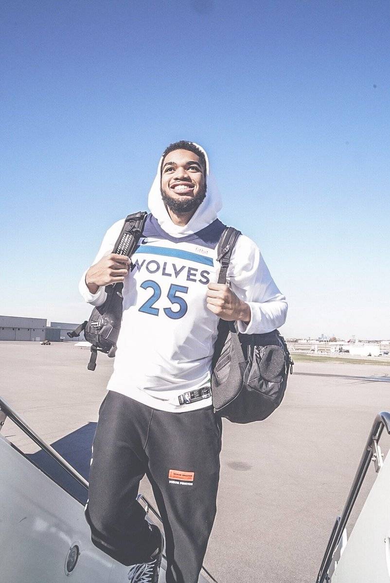 唐斯身穿25号球衣致敬罗斯俩人是真爱无疑了