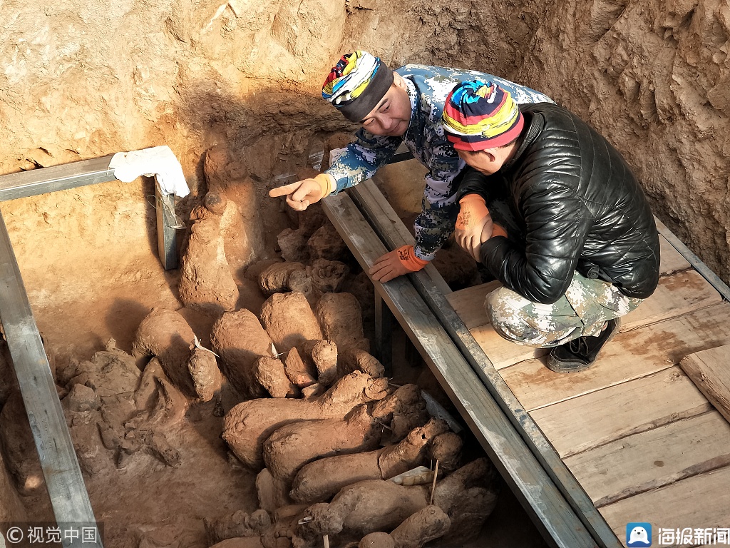 青岛一汉墓现汉代兵马俑墓主身份显赫