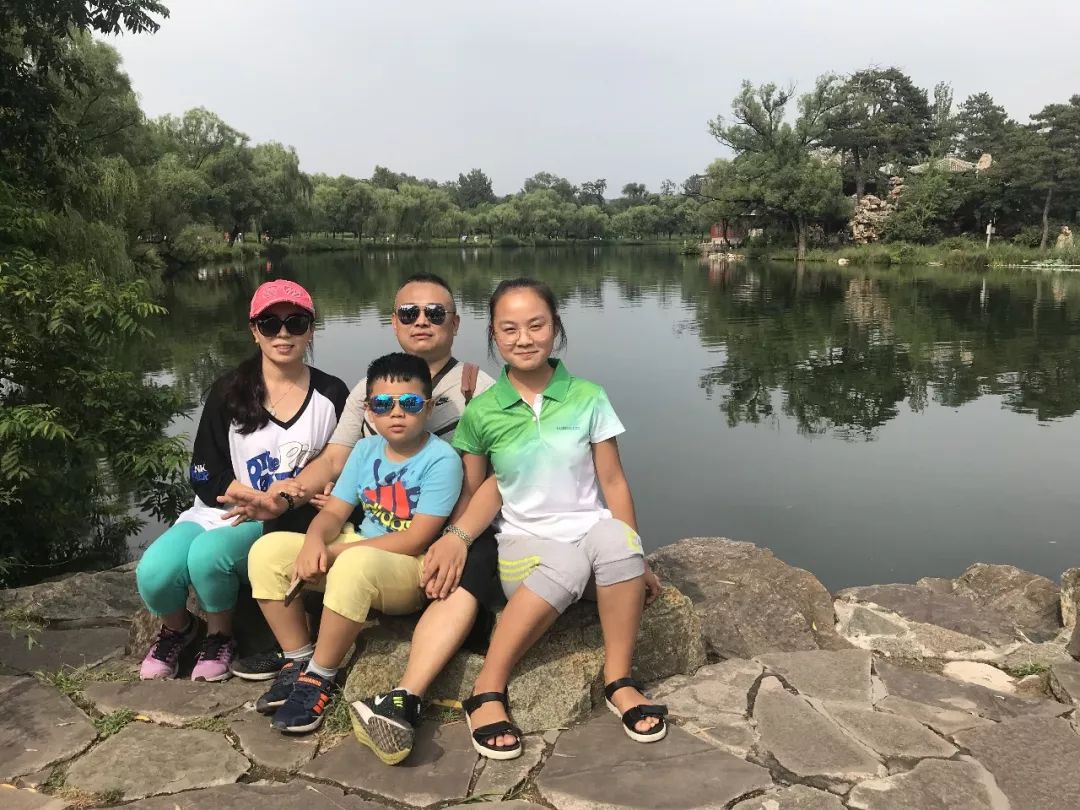 聊城这位爱心妈妈把贫困女孩带回家,一养就是10年!