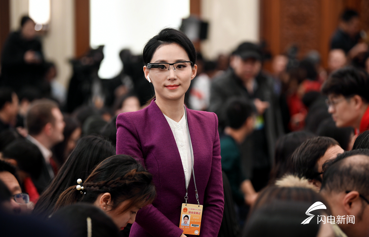 现场图集丨媒体记者长枪短炮聚焦人大首场新闻发布会