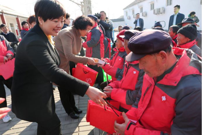 副市長潘青,市政府副秘書長楊玉鑫,市民政局局長張金梅出席儀式,併為