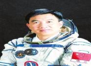 记中国退役航天员吴杰:飞天有梦 壮志无悔