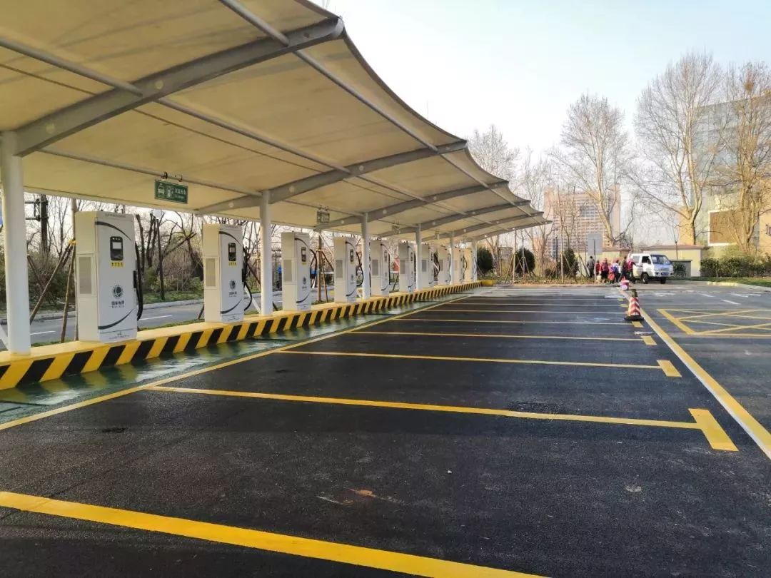 726个车位全国最大智能停车场在济南启用白天每小时4元