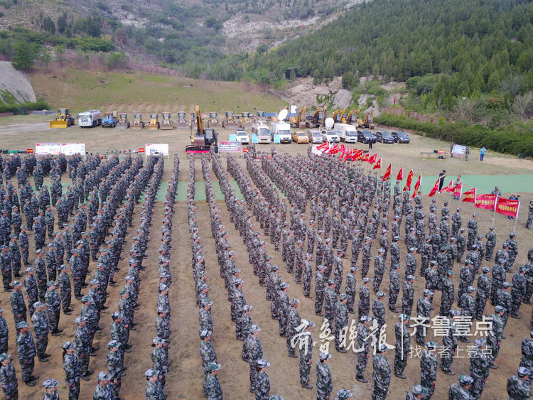 沙场点兵,济南市举行千名民兵点验大会