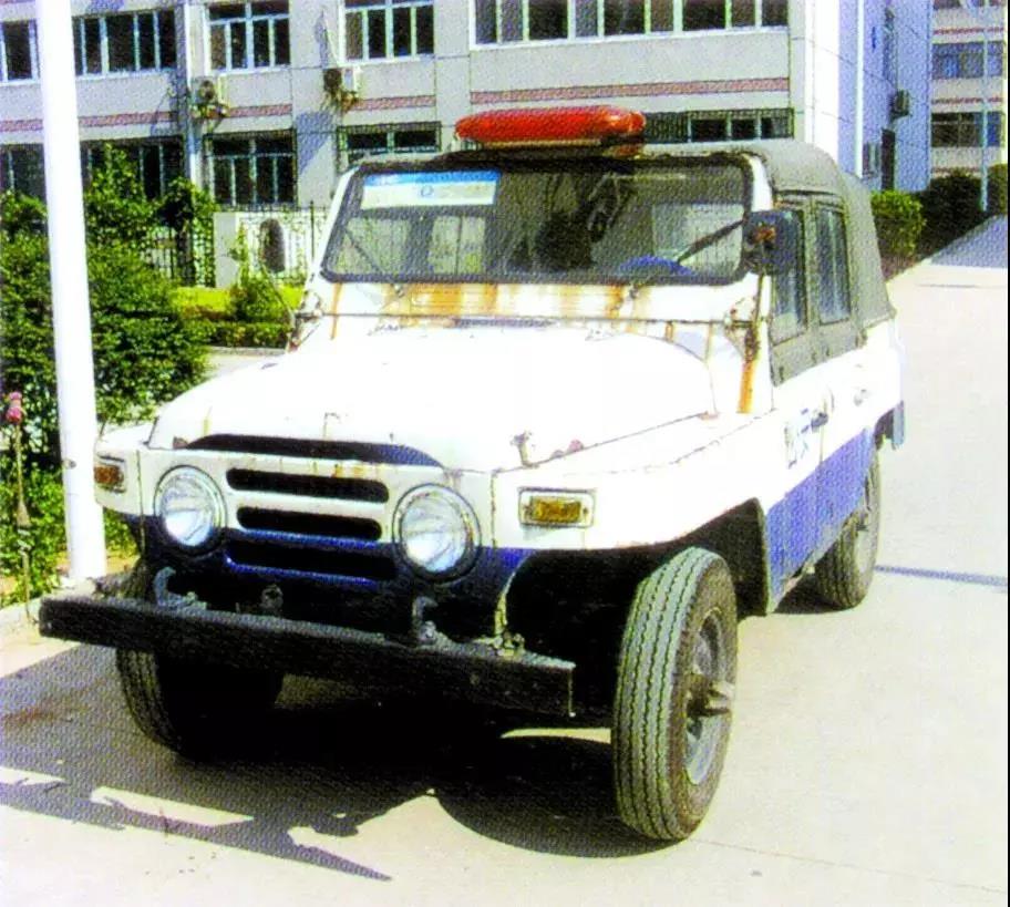 110警车警用面包车宣传车建国初期押送罪犯车辆装备发展(2019年山东省