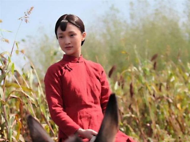 高粱红了!周迅挑战经典,演绎不一样的"九儿"