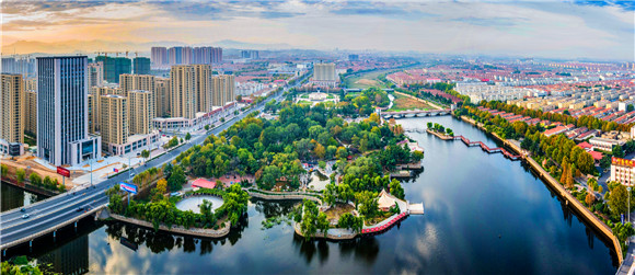 墨城俯瞰 张龙.jpg