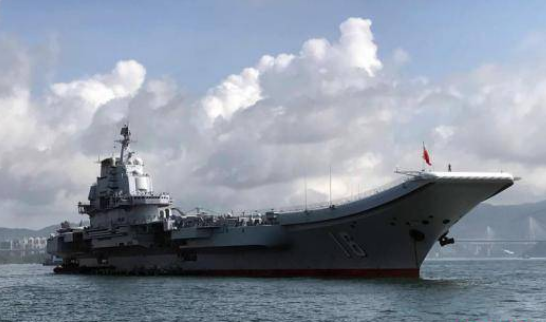 山东舰辽宁舰合体祝福祖国