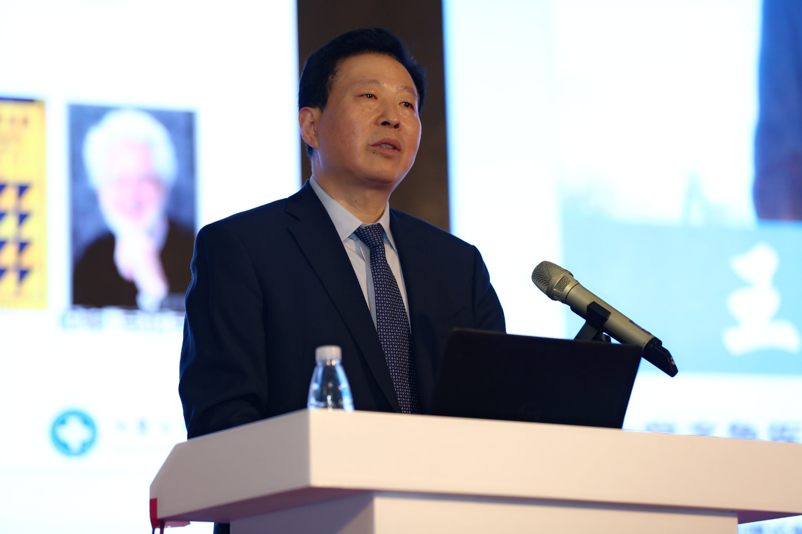 山东大学第二医院院长王传新致辞