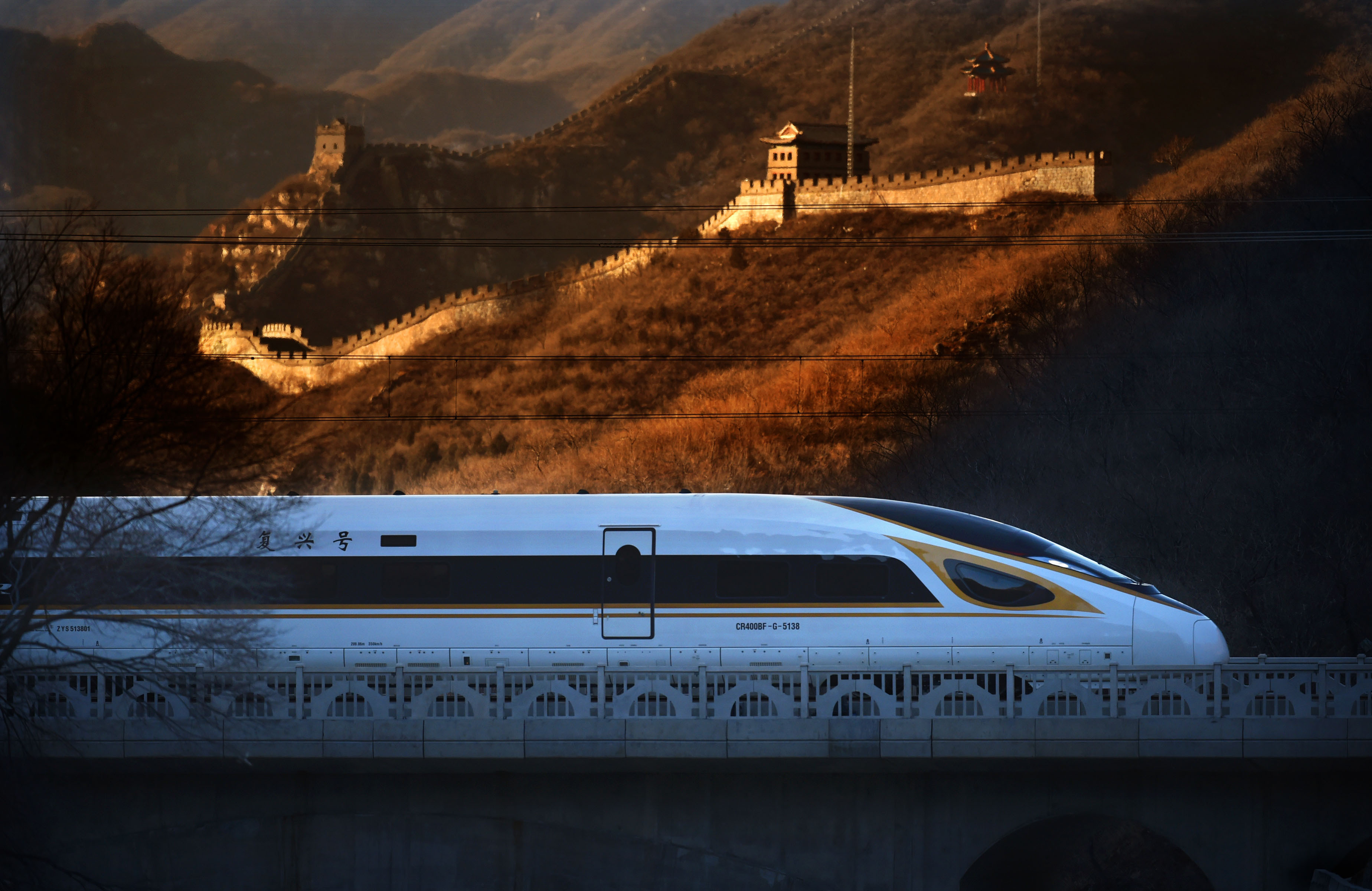 京张高铁开通这一幕跨越百年