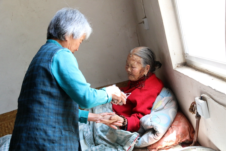 组图临沂蒙阴103岁老人的母亲节