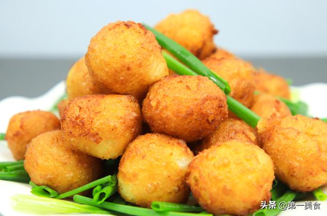 用土豆炸丸子是什么味不加水不加糖还能炸出薯条味