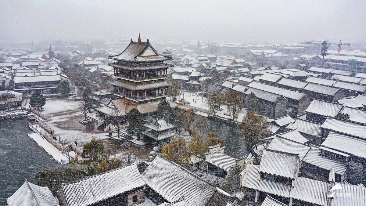 台儿庄古城雪景图片