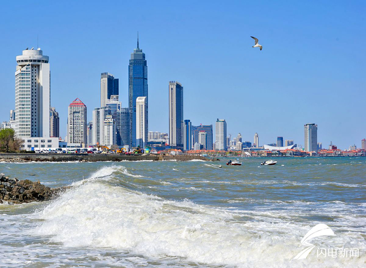 倒春寒来袭烟台海边风急浪高