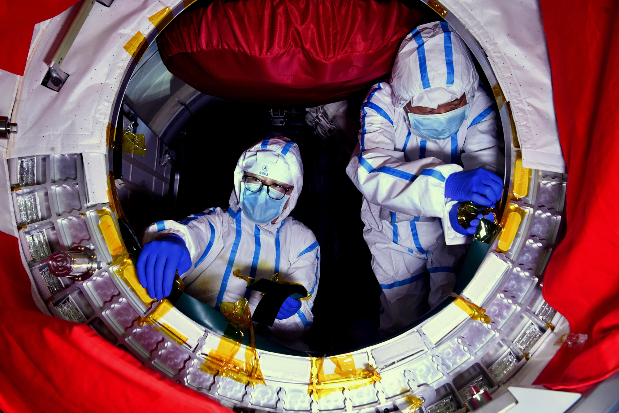 组图天和核心舱研制工作现场