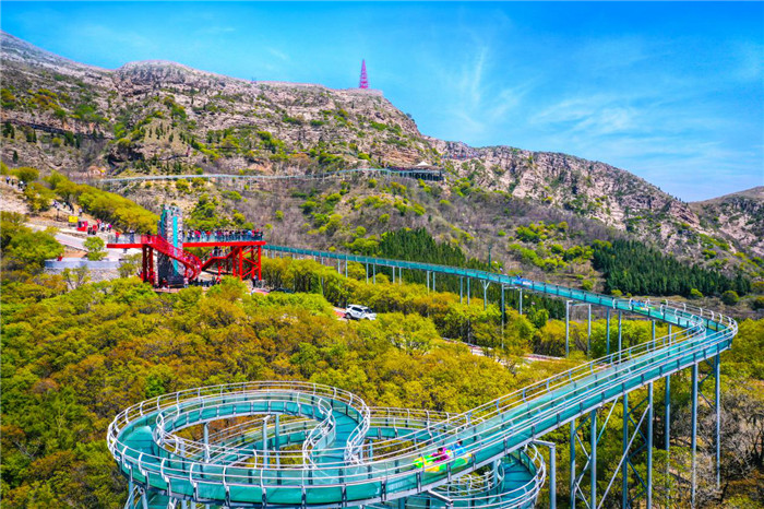 同时助力红叶柿岩旅游区打造特色旅游品牌,全方位展现景区的自然风光