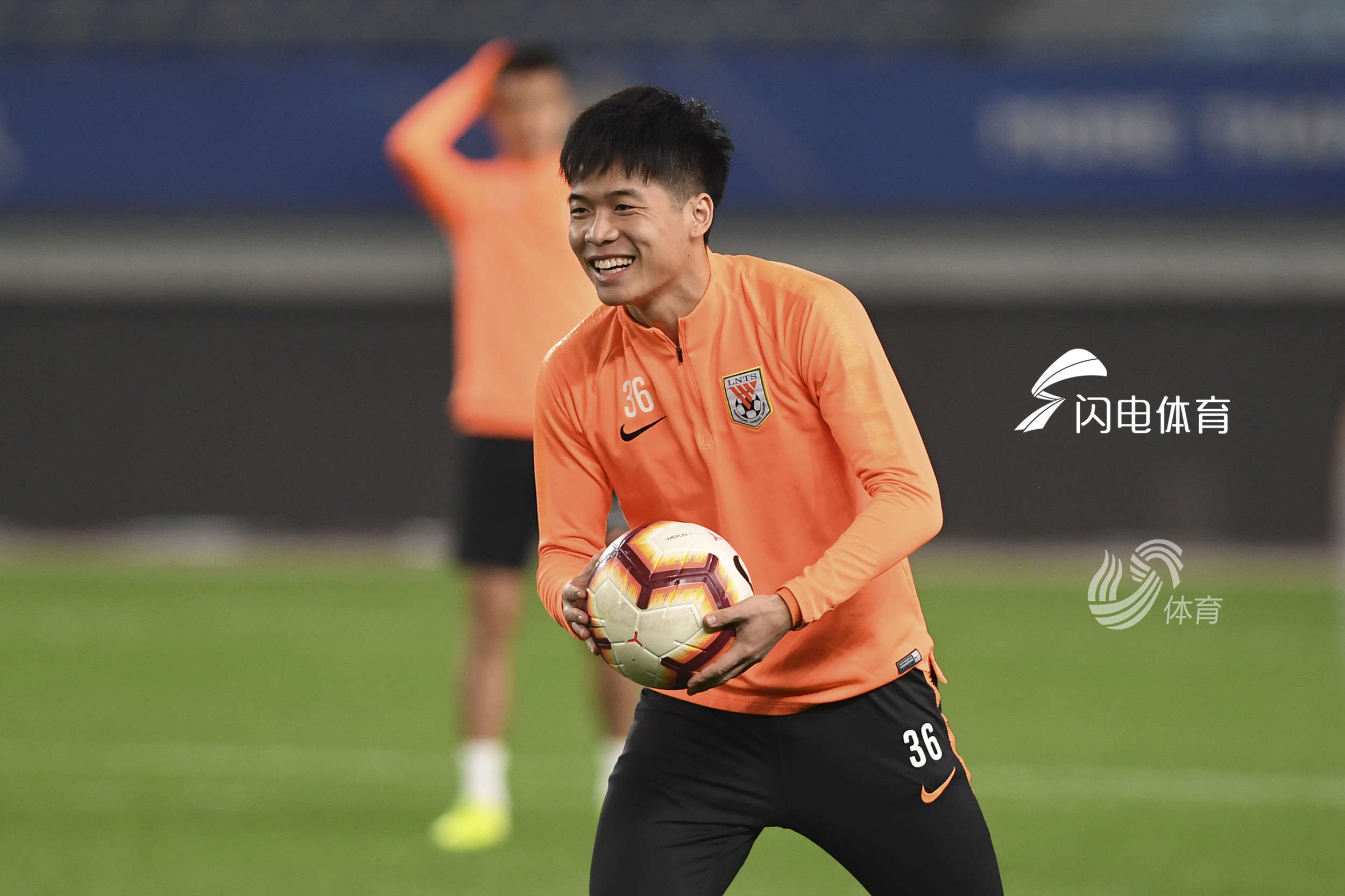 媒曝段刘愚留洋西甲 加盟格拉纳达