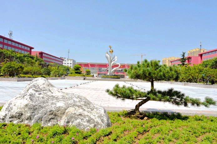 自2020年3月份以来,东港区总投资3亿元对大学科技园四季花园,文泽园