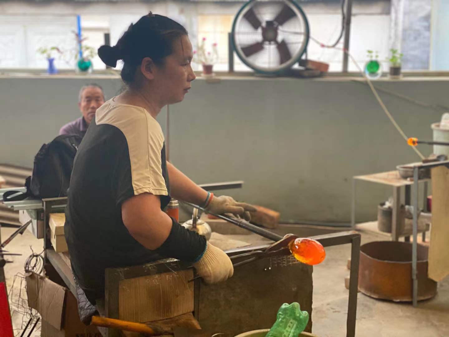 "山东手造"带你体验琉璃烧制的过程