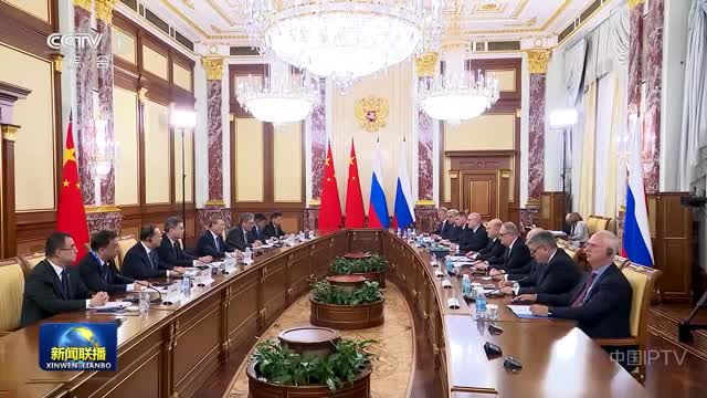 李强会见俄罗斯总理