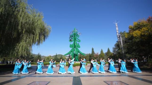 乐享银龄——沂源县水晶艺术团