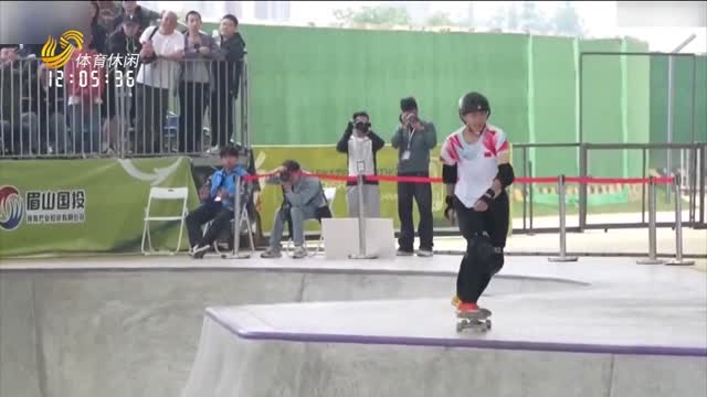 12岁山东小将孟令妍夺得滑板亚锦赛冠军