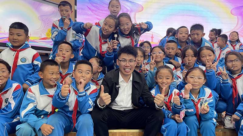 从“懵懂”到默契 合唱团里的威海援青故事